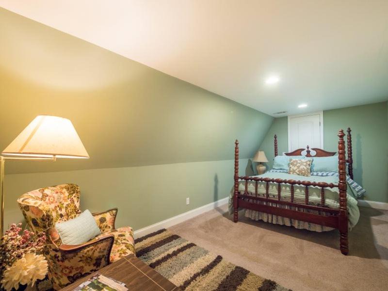 Photo of Others in Flintstone