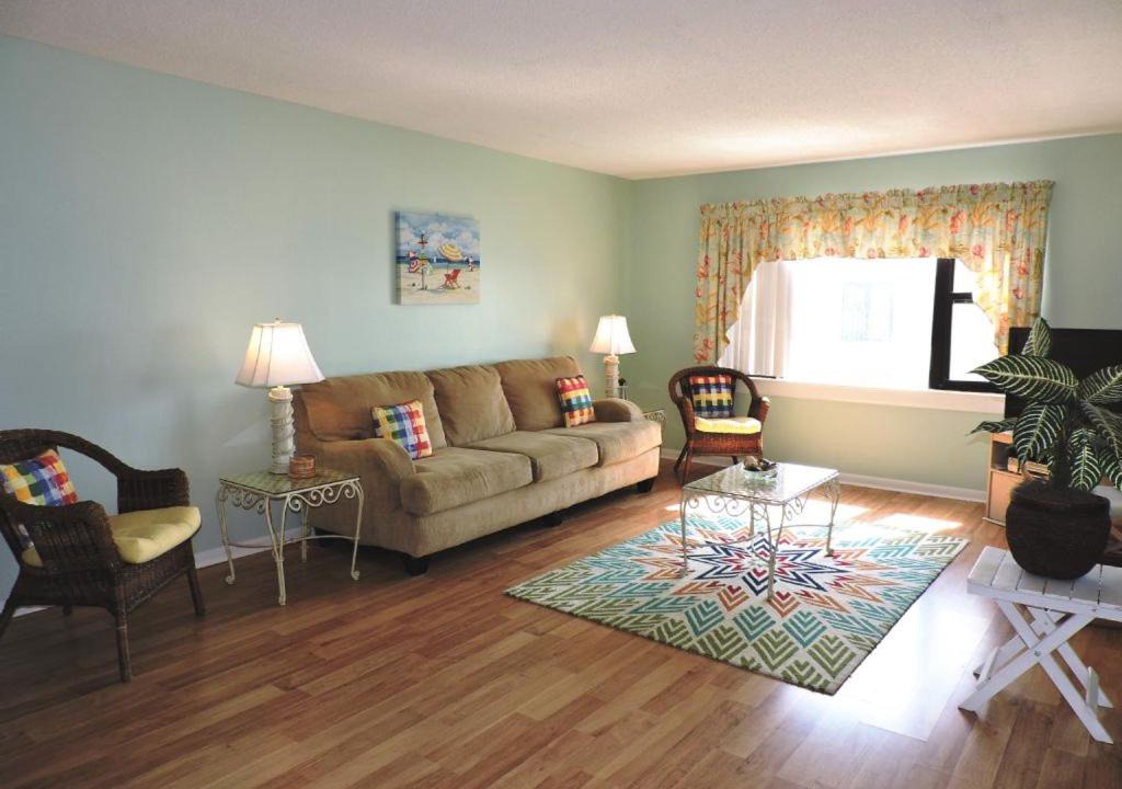 Photo of Livingroom in Indian Beach
