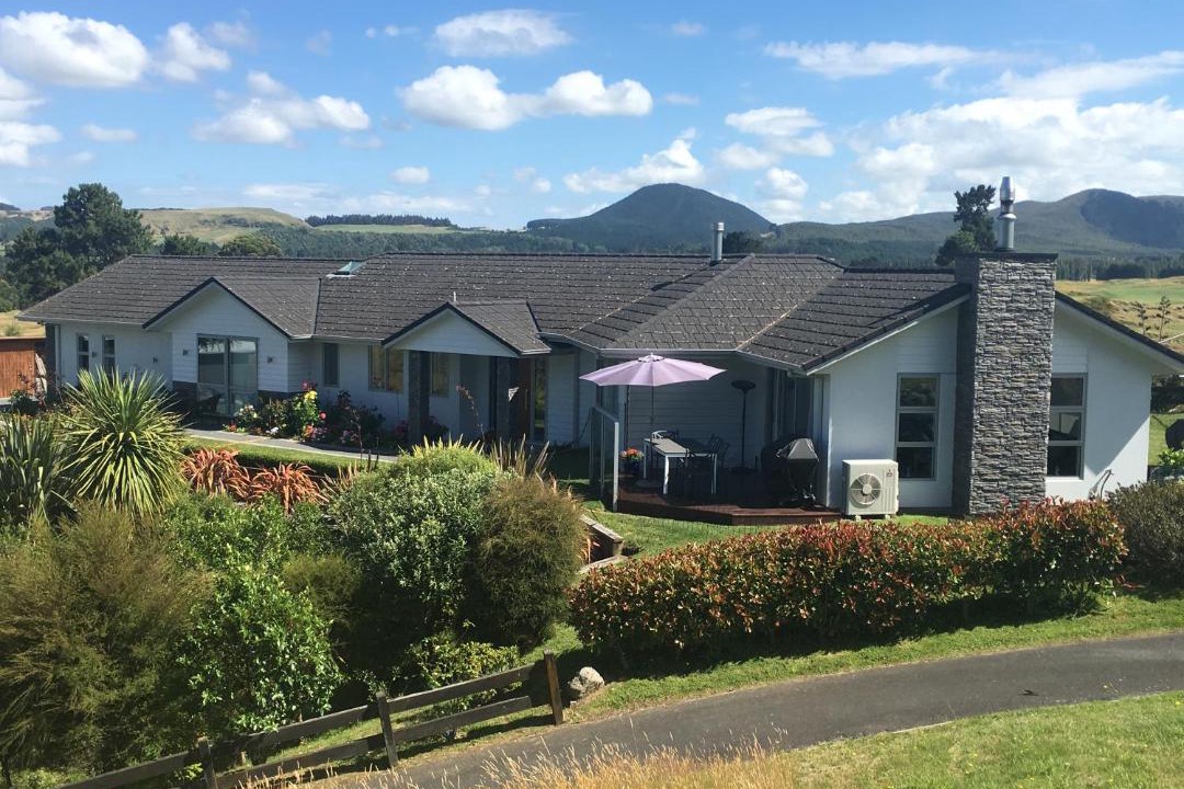 Photo of Buildings in Kinloch