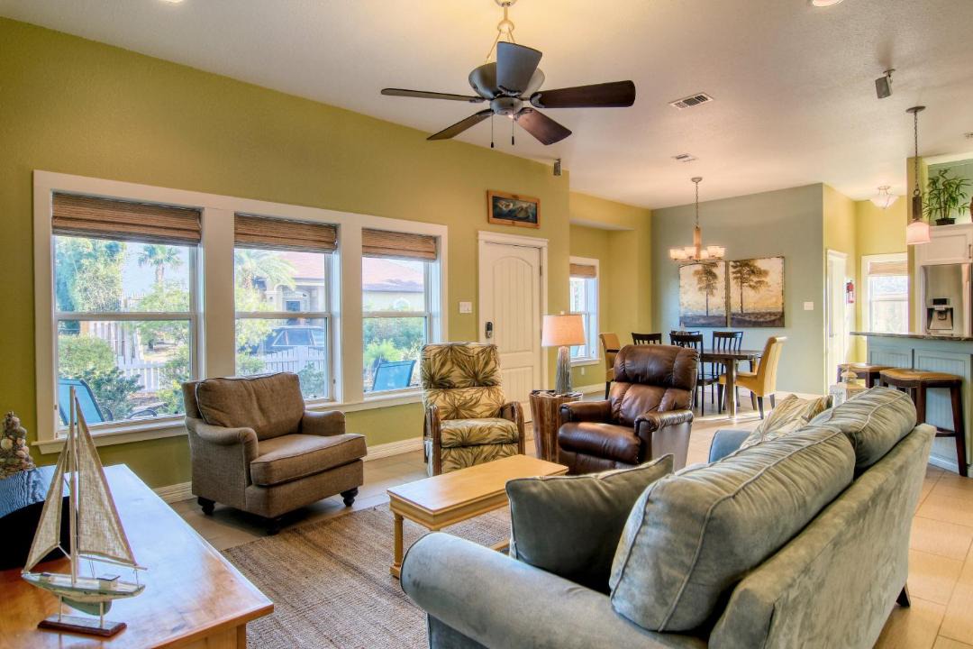 Photo of Livingroom in Old Town