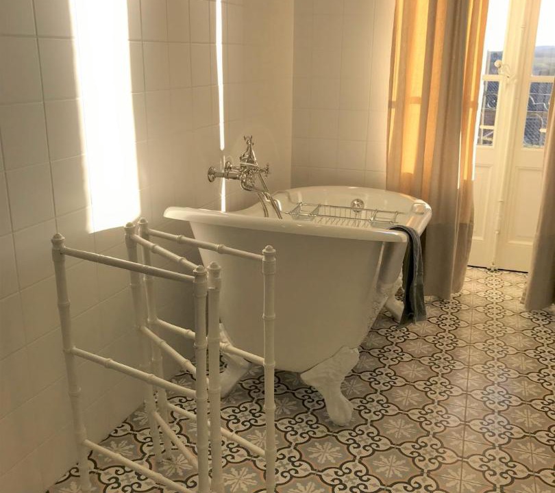 Photo of Bathroom in Leynes