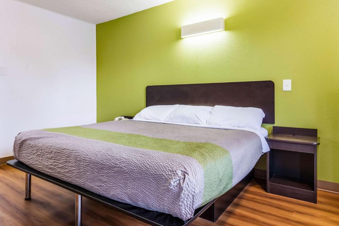 Photo of Bedroom in Alexandria