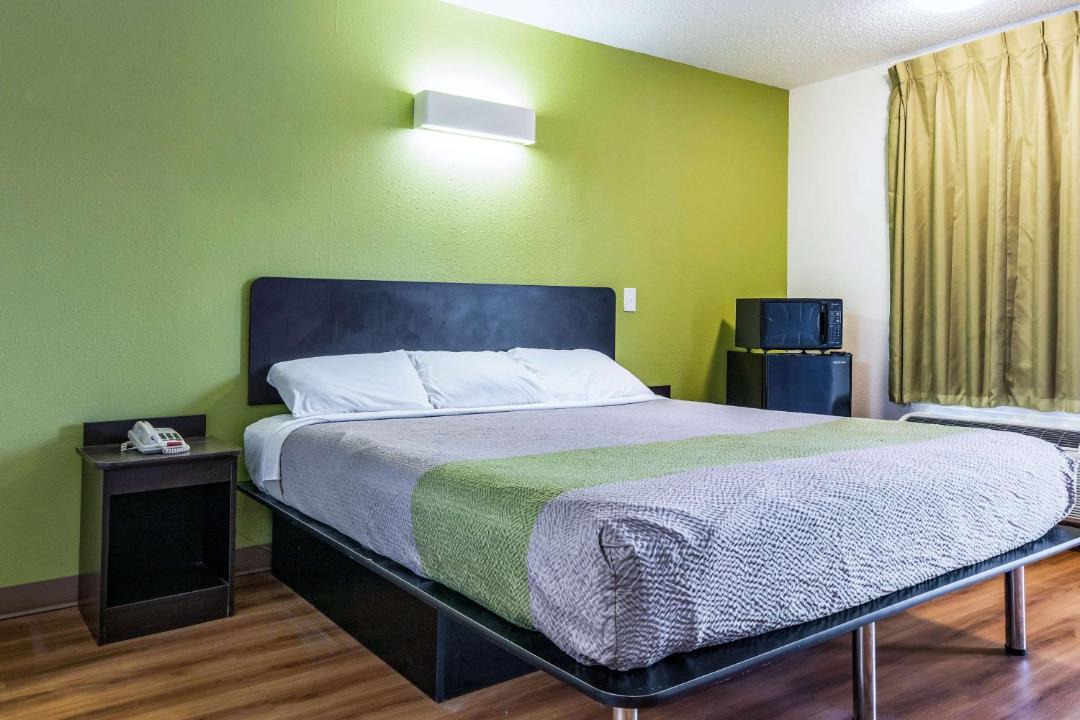 Photo of Bedroom in Alexandria