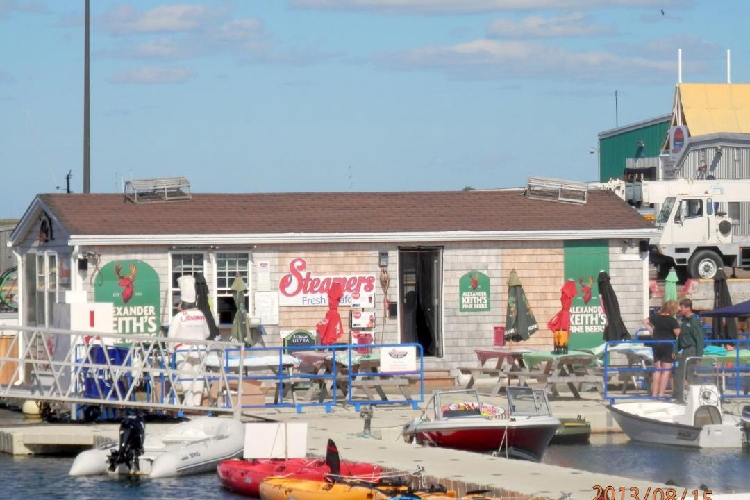 Photo of Others in Queens Square