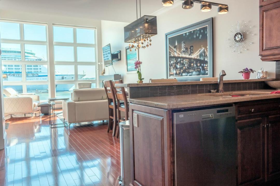 Photo of Livingroom in Queens Square