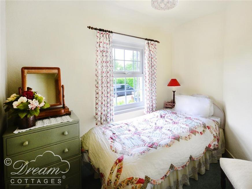 Photo of Others in Evershot