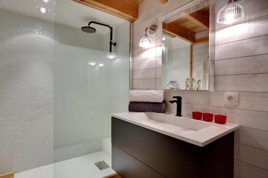 Photo of Bathroom in Saint-Mexant