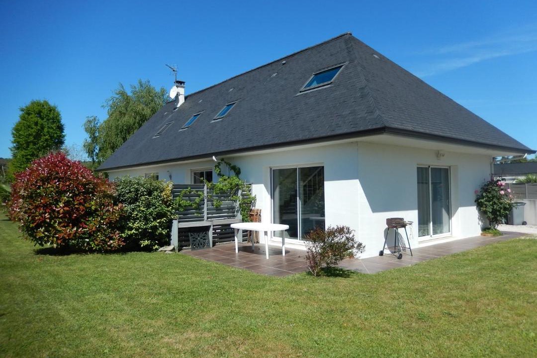 Photo of Others in Nay