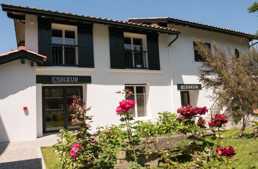 Photo of Others in Ascain