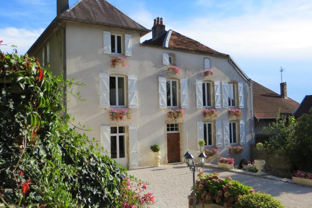 Photo of Others in Montsaugeon