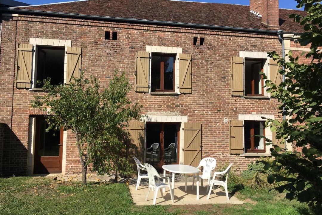 Photo of Buildings in Louze