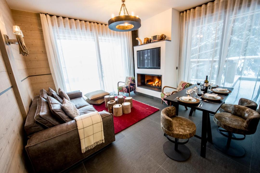 Photo of Livingroom in Lens