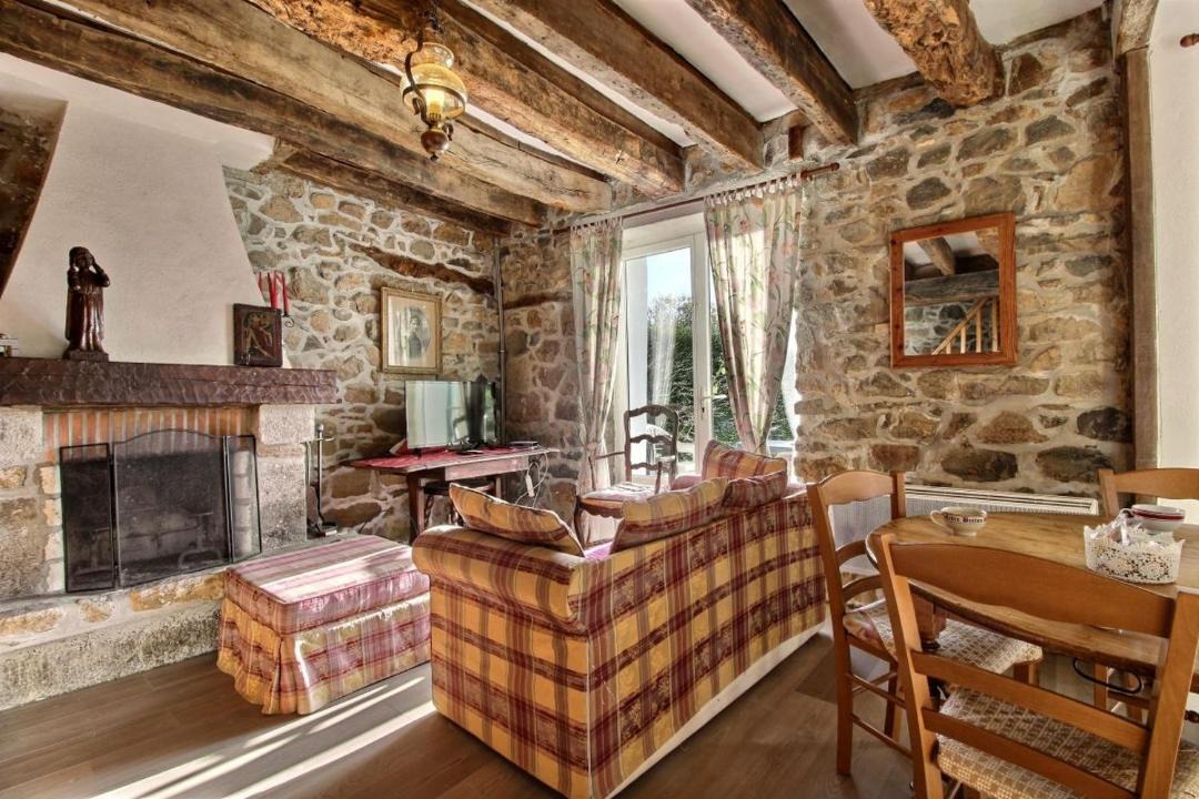 Photo of Livingroom in Plouagat