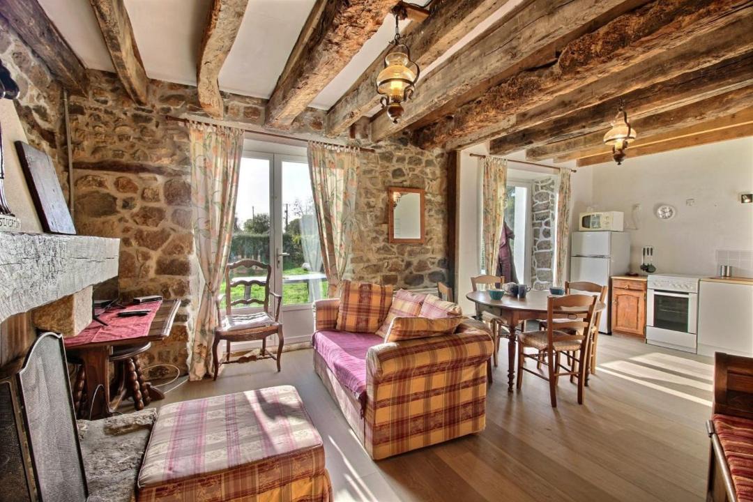 Photo of Livingroom in Plouagat