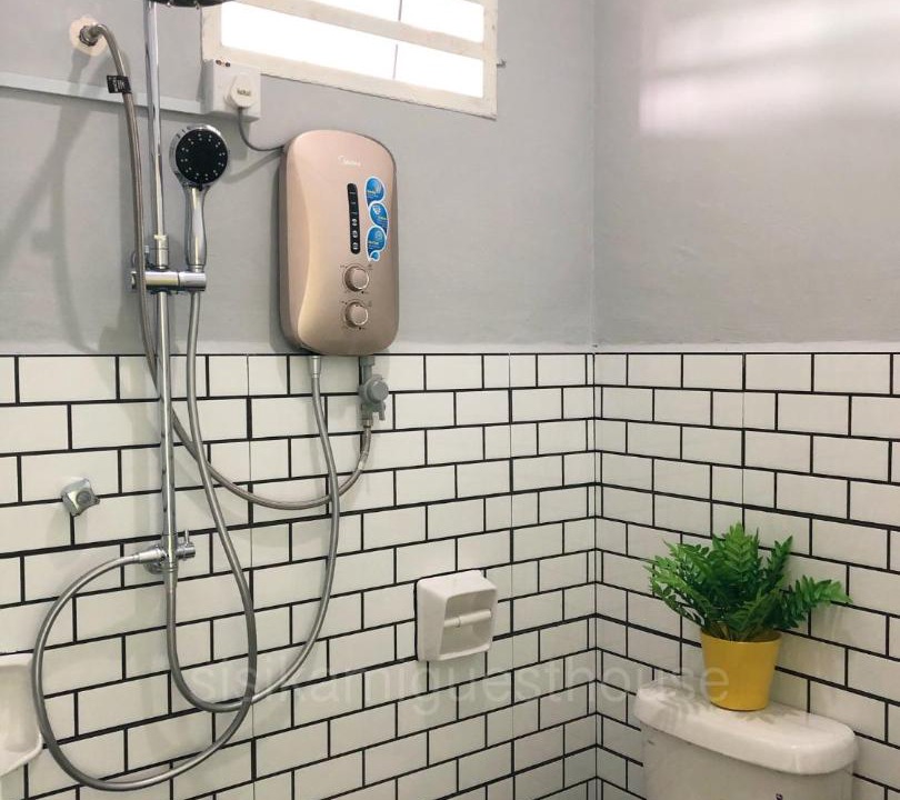 Photo of Bathroom in Kampung Bendang Perang