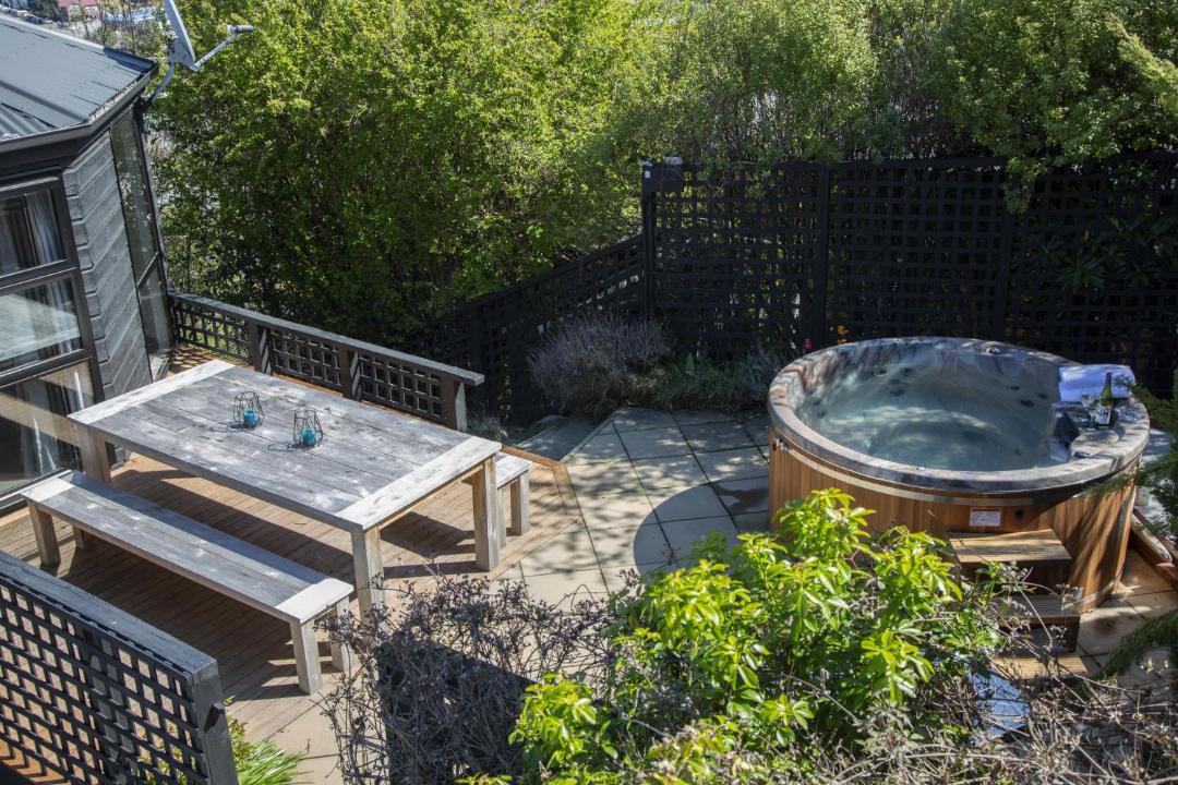 Photo of Patio Balcony in Queenstown City Centre