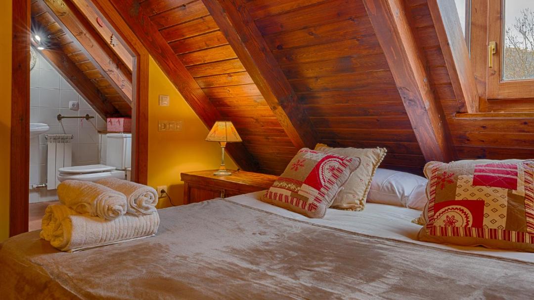 Photo of Bedroom in Les
