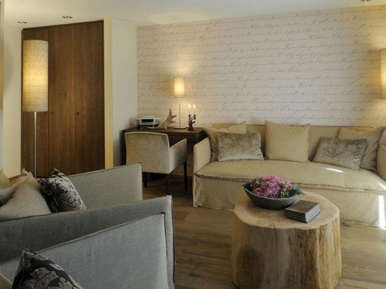 Photo of Livingroom in Tavanasa