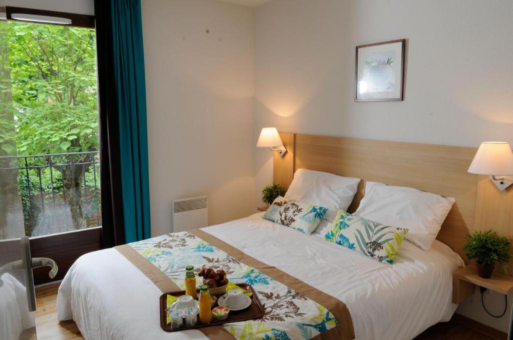 Photo of Bedroom in Bagneres-de-Luchon