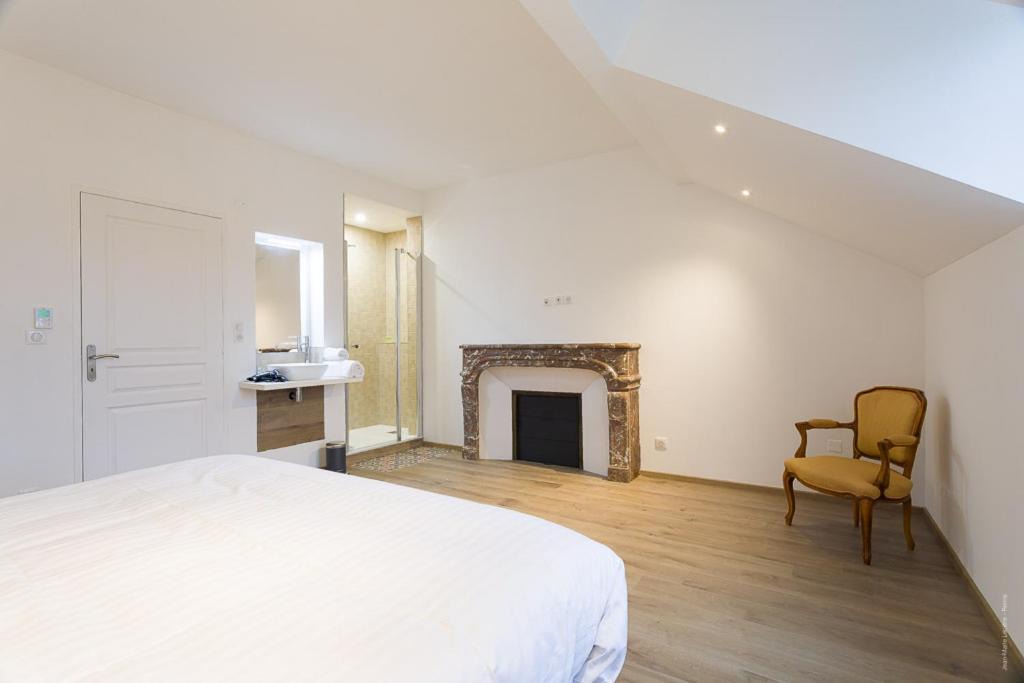 Photo of Bedroom in Chalons-en-Champagne