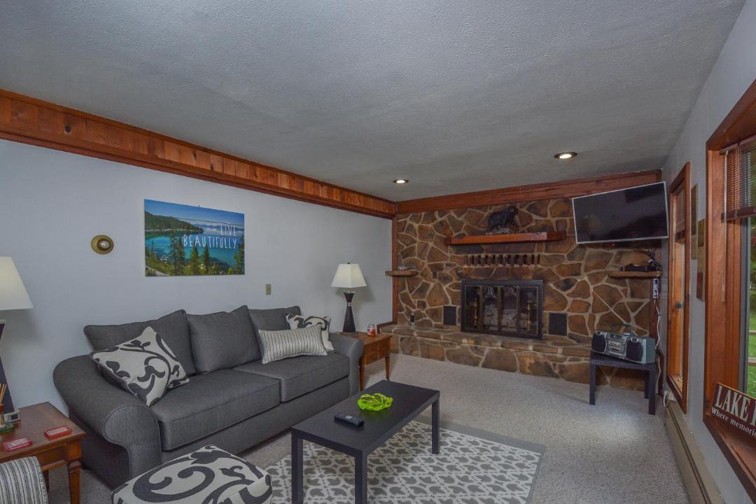Photo of Livingroom in Thayerville