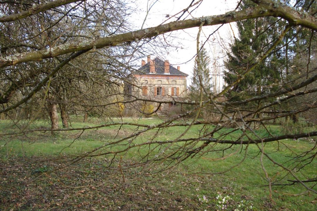 Photo of Buildings in Saint-Bonnet-en-Bresse