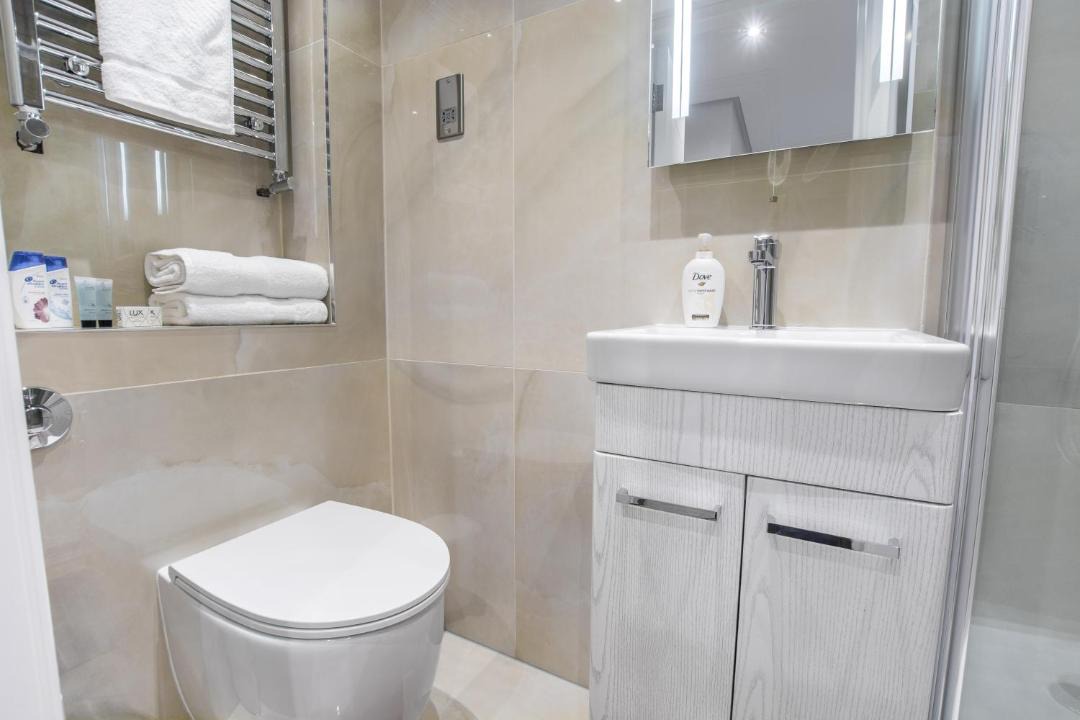 Photo of Others in Hale