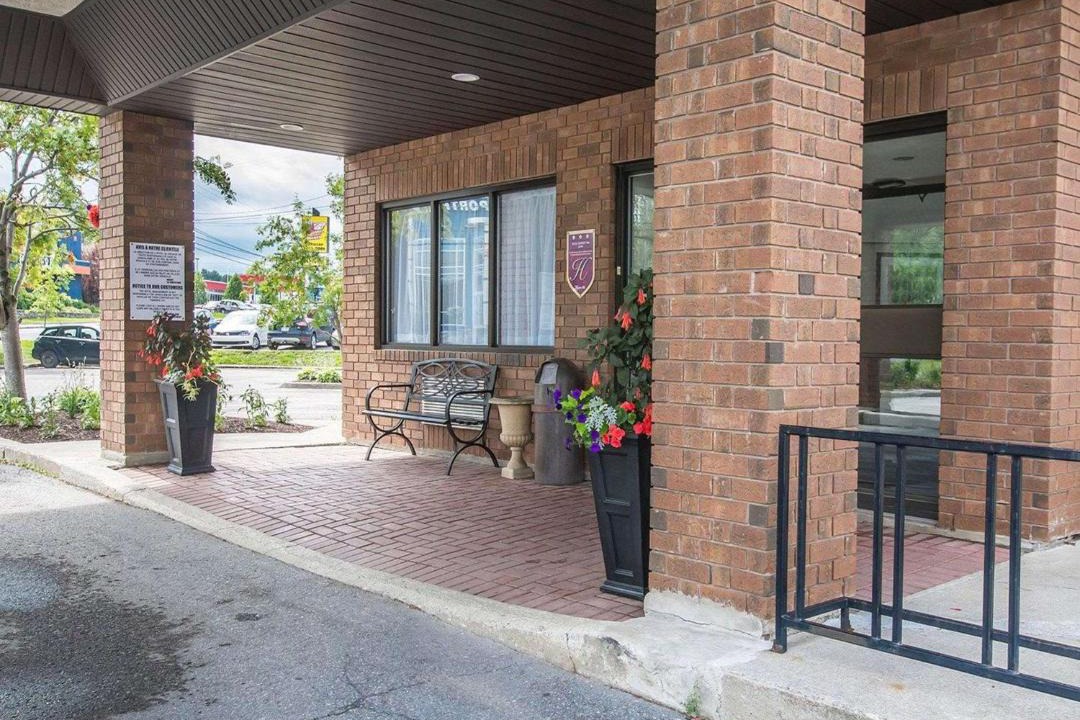 Photo of Others in Alma