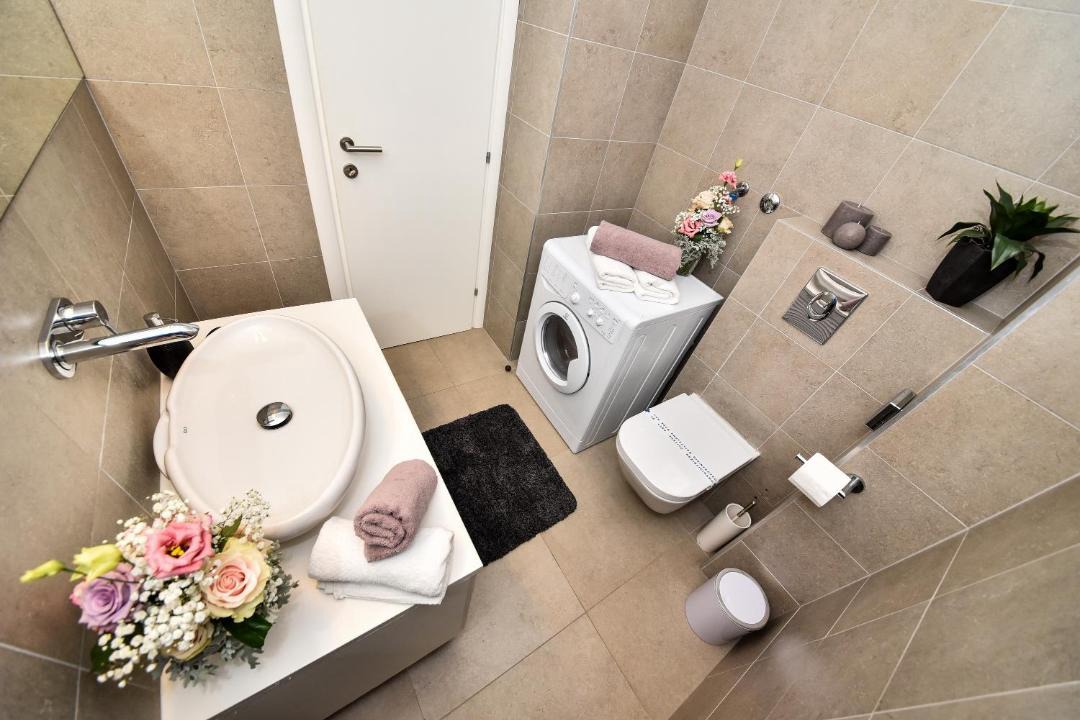 Photo of Bathroom in Vir