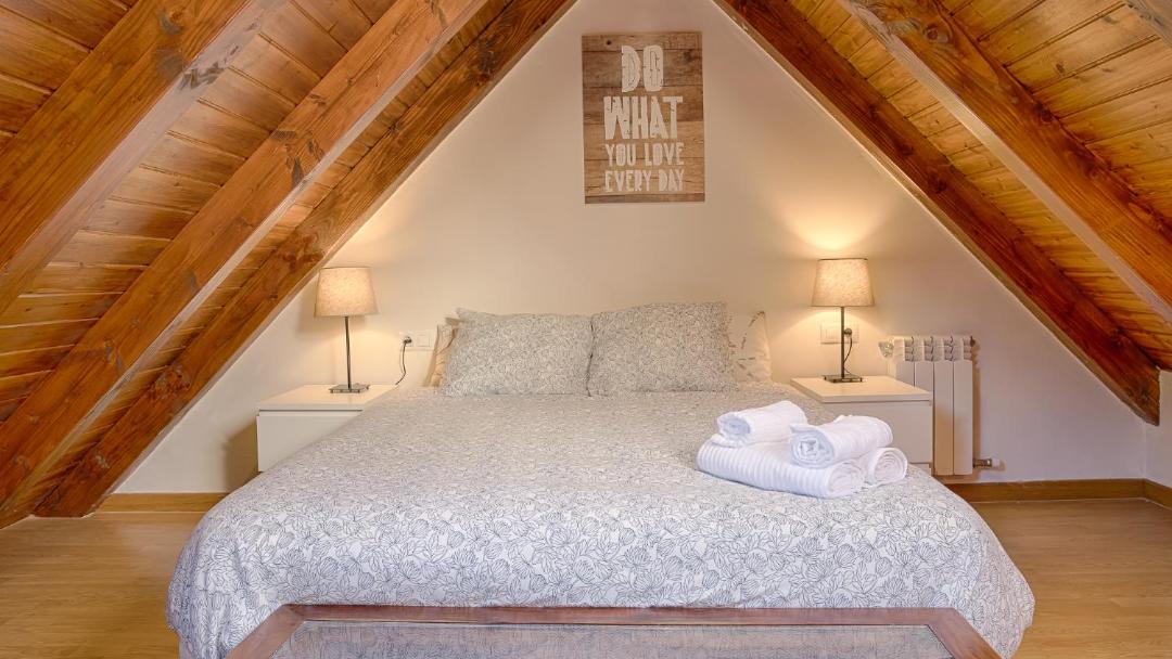 Photo of Bedroom in Les