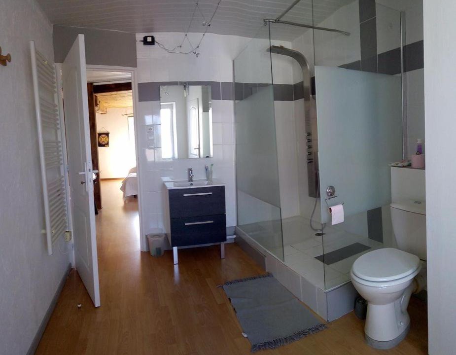 Photo of Bathroom in Saint-Savin