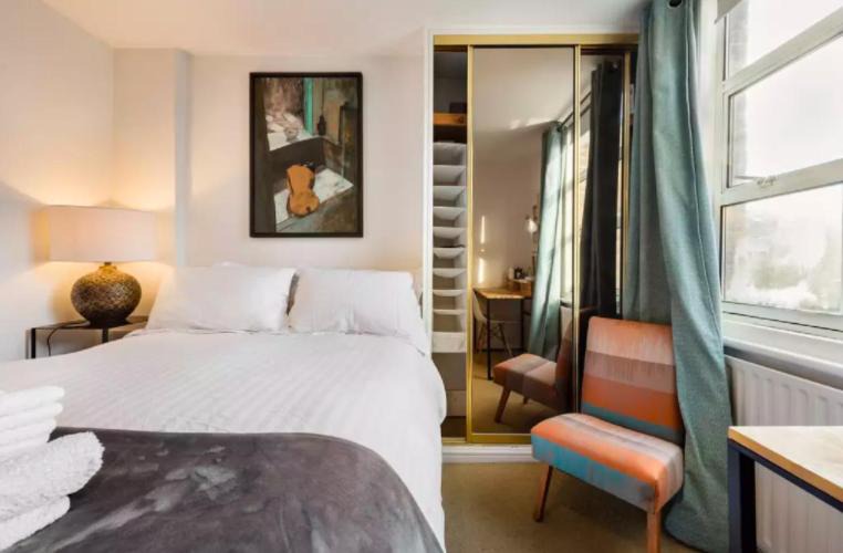 Photo of Bedroom in Southfield