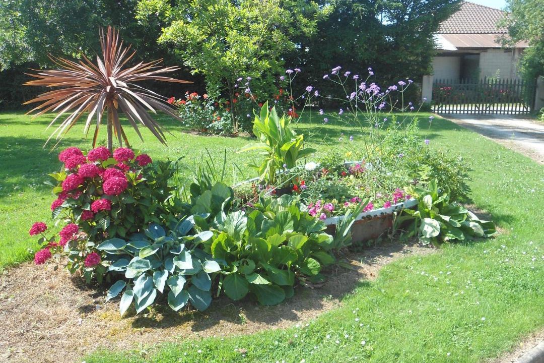 Photo of Others in Mantenay-Montlin