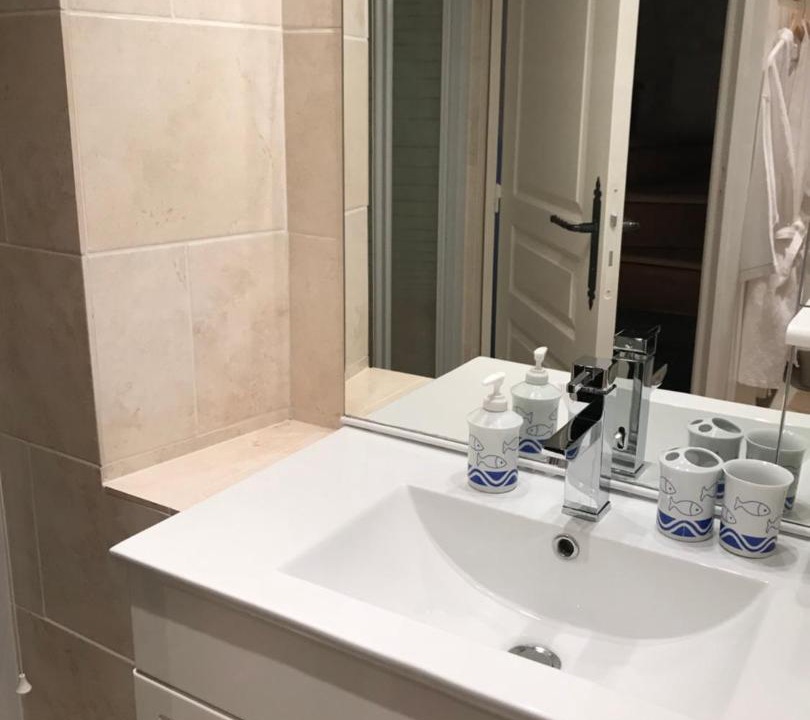 Photo of Bathroom in Fontevraud-l'Abbaye