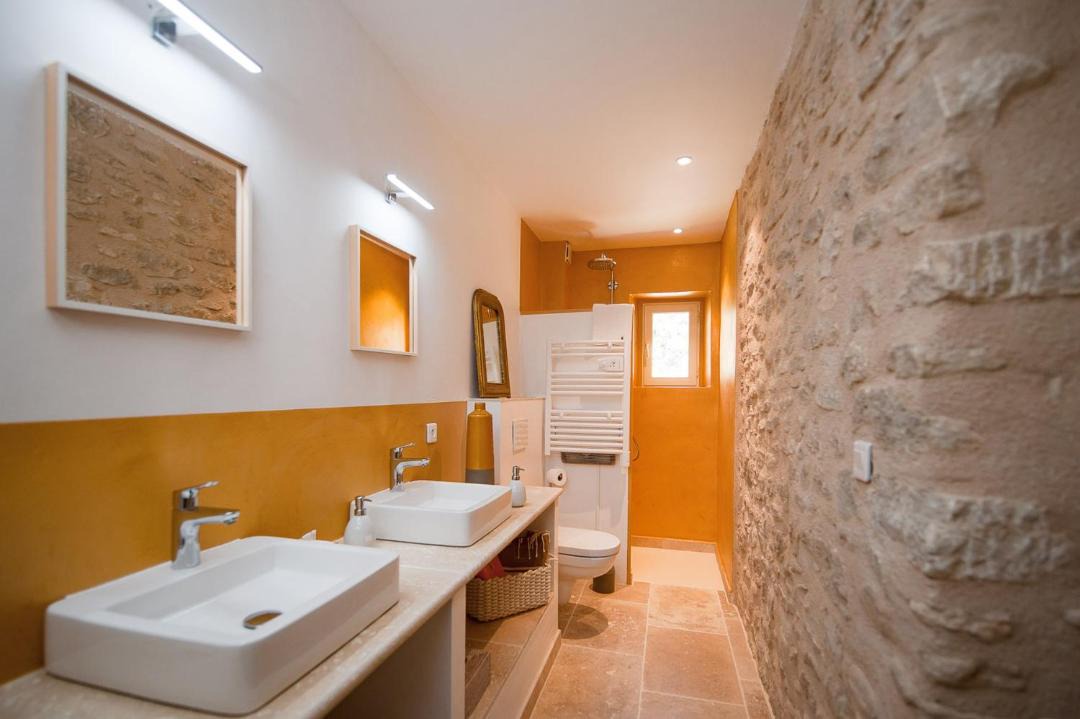 Photo of Bathroom in Bonnieux