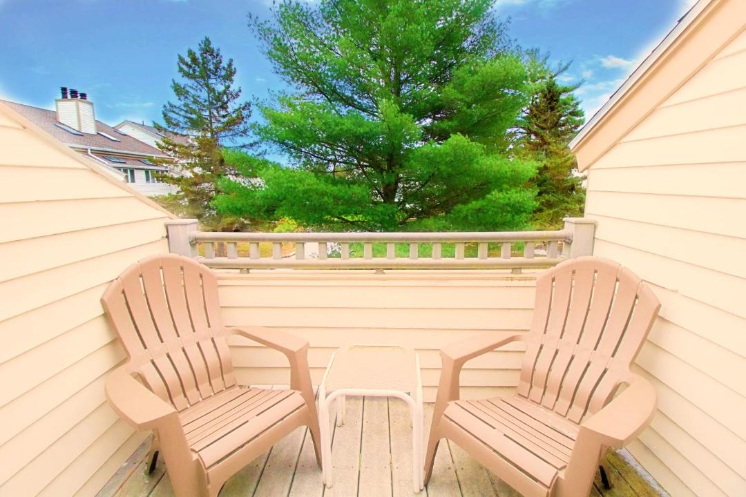 Photo of Patio Balcony in Lenox Dale