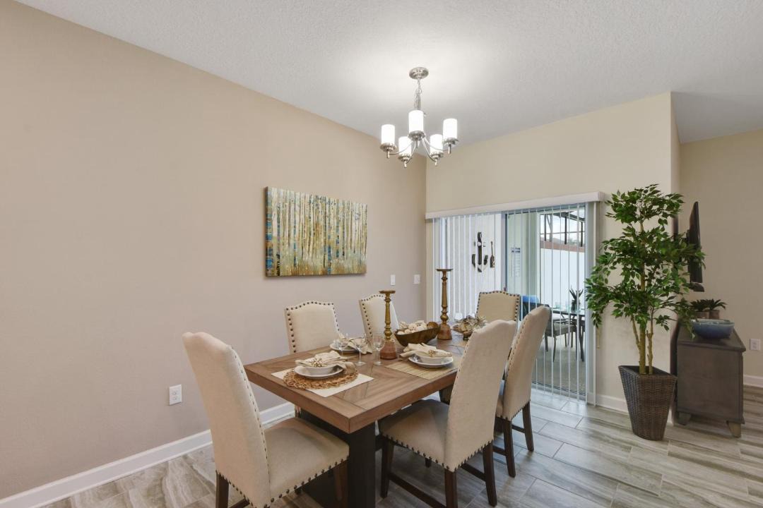 Photo of Livingroom in Davenport