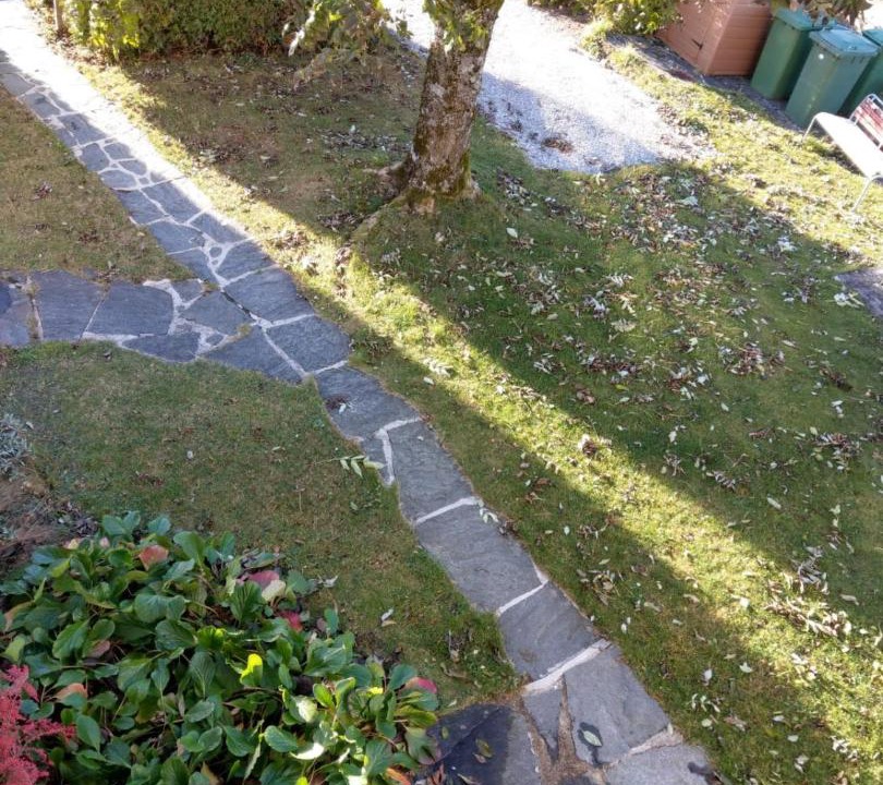 Photo of Others in Travers