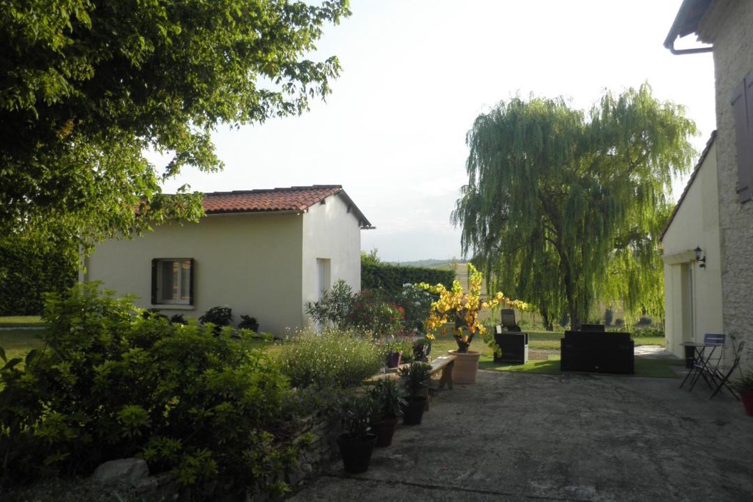 Photo of Buildings in Cadalen