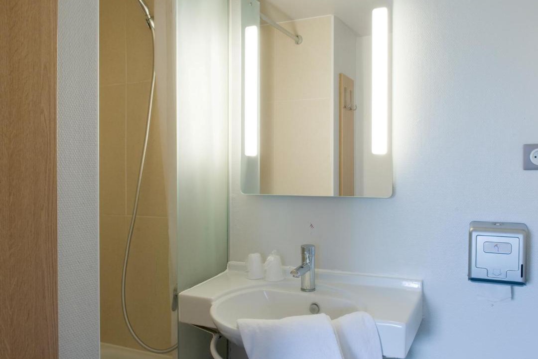 Photo of Bathroom in Longueau