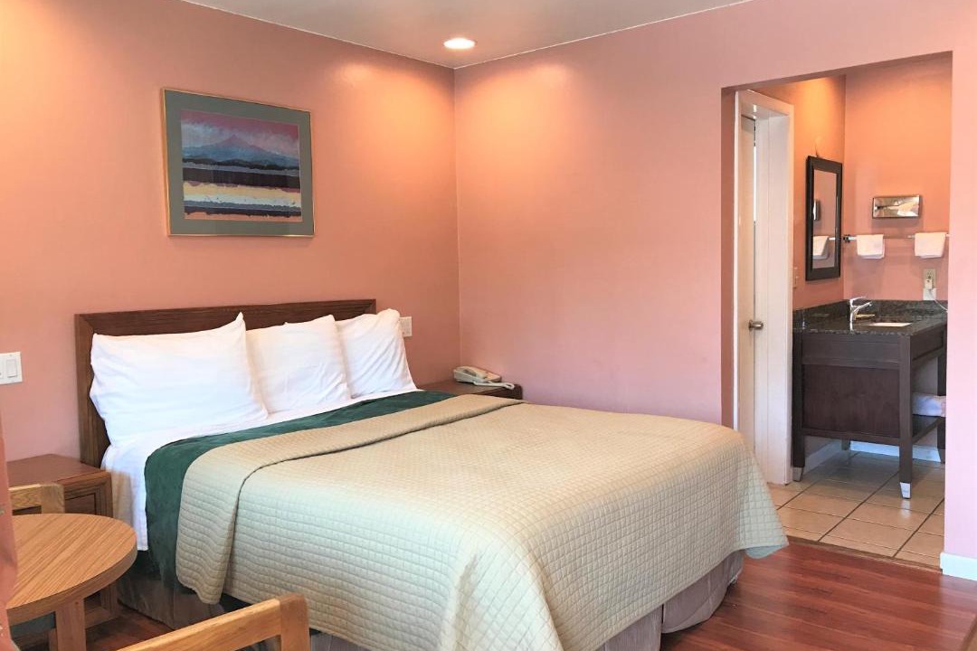 Photo of Others in Grants Pass