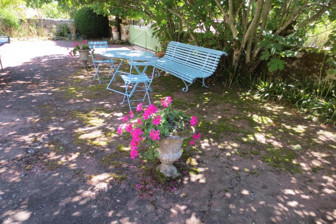 Photo of Others in Cercles