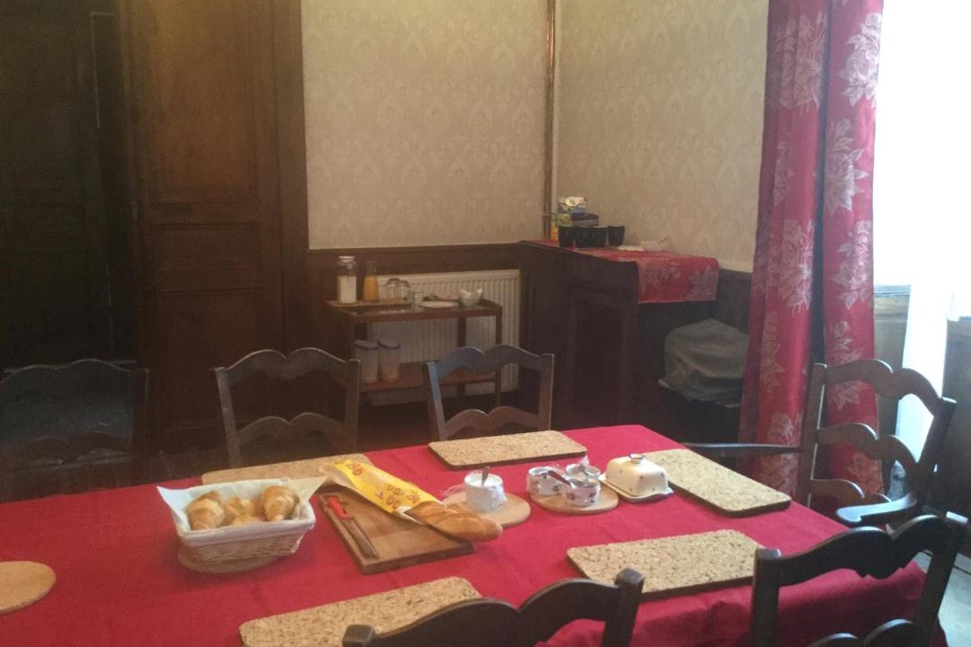 Photo of Others in Buzy