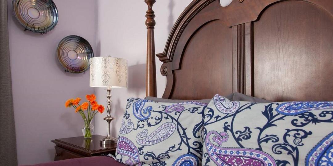 Photo of Bedroom in Off Broadway