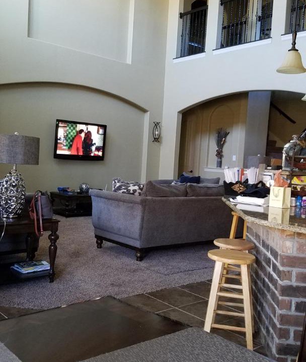 Photo of Livingroom in Medina Valley