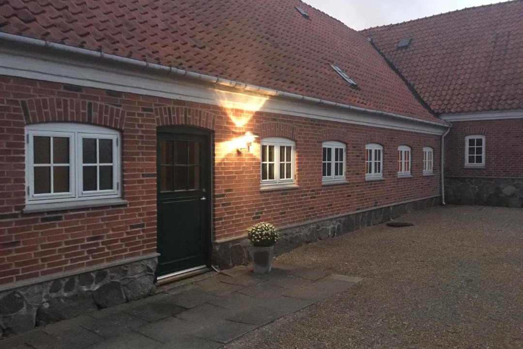 Photo of Buildings in Lem
