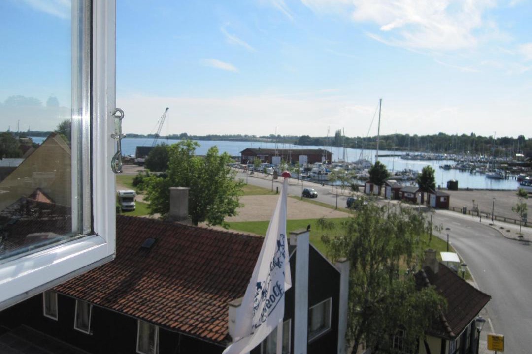 Photo of Others in Sklskr