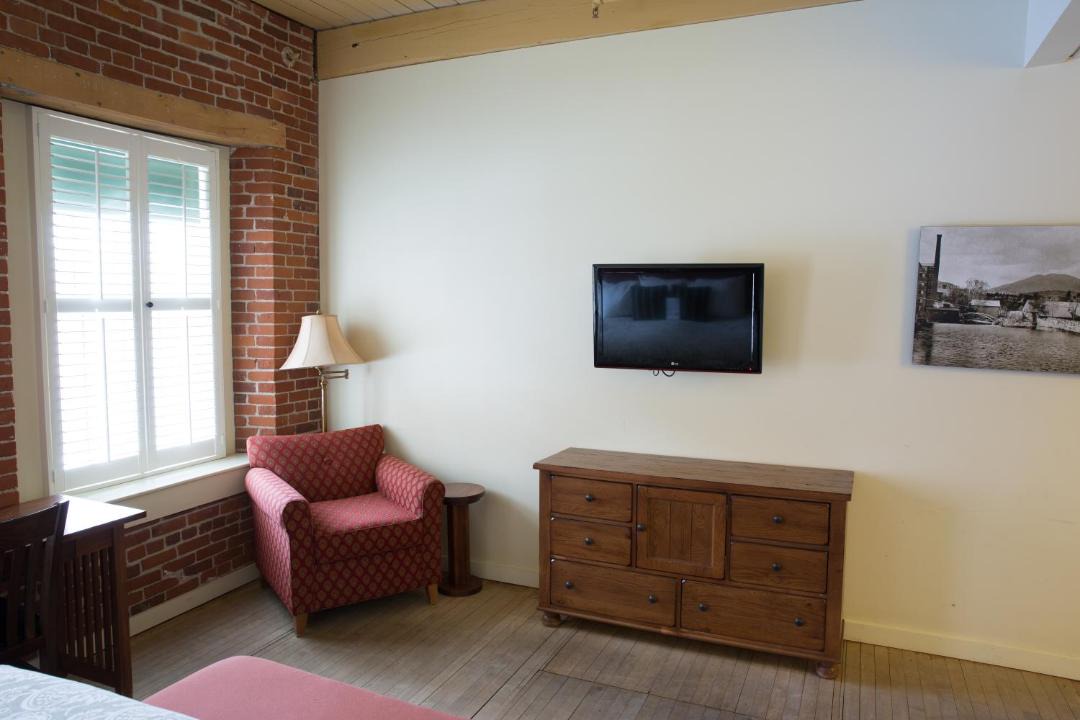 Photo of Others in Claremont