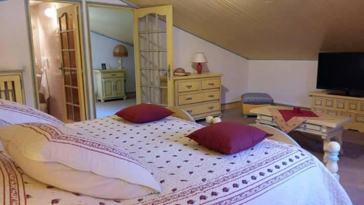 Photo of Others in Valderoure