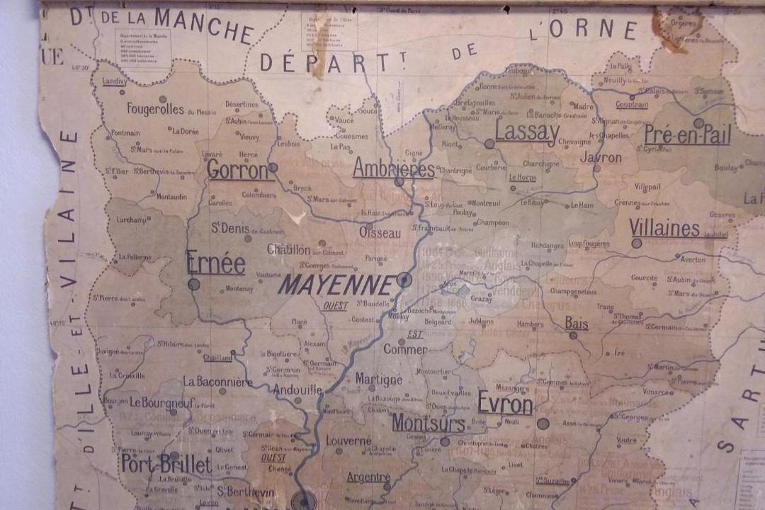 Photo of Buildings in Lassay-les-Chateaux